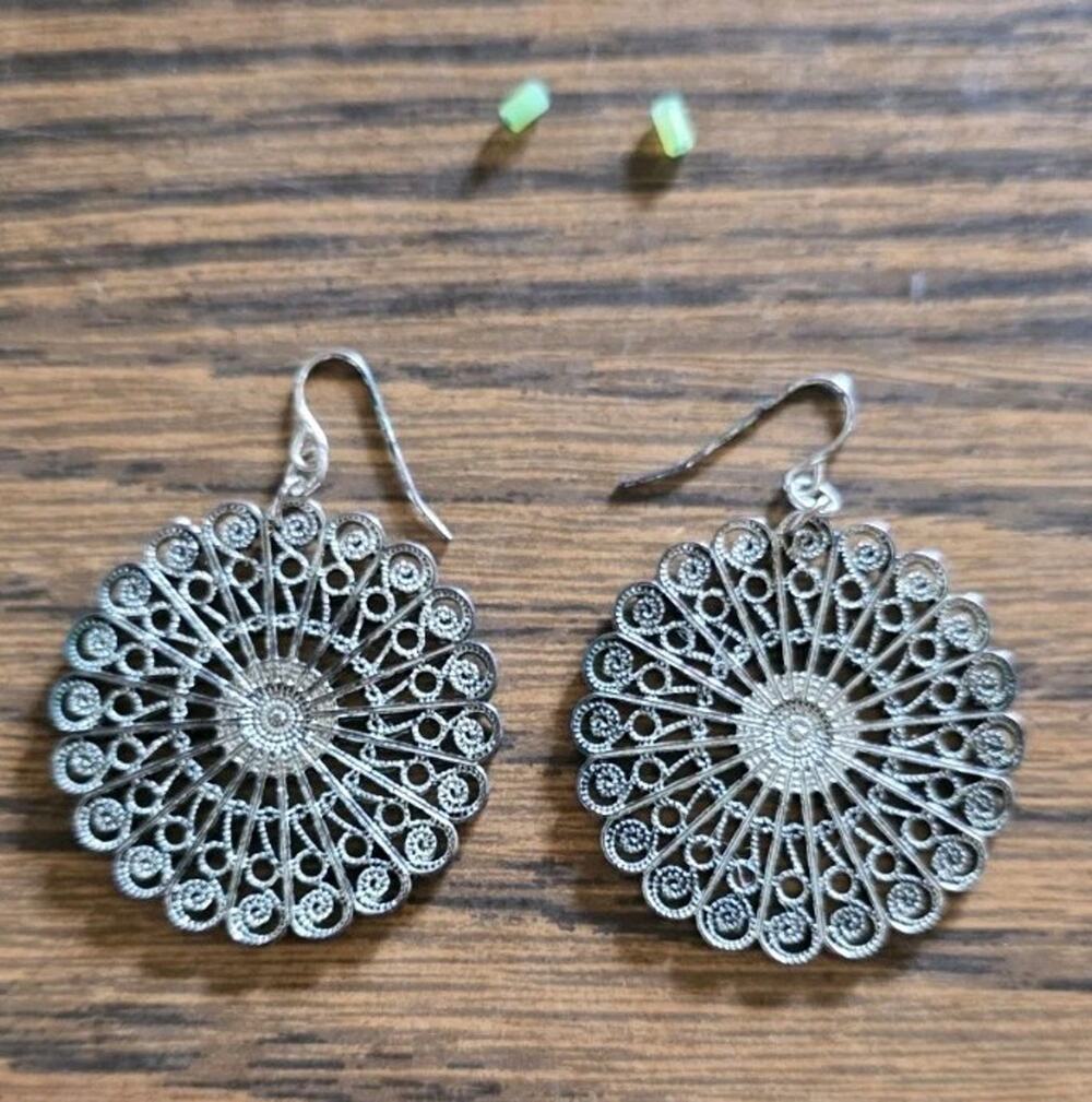 1.25 In X 1.375 In Premier Designs Silver Metal Filigree Style Pierced Earrings